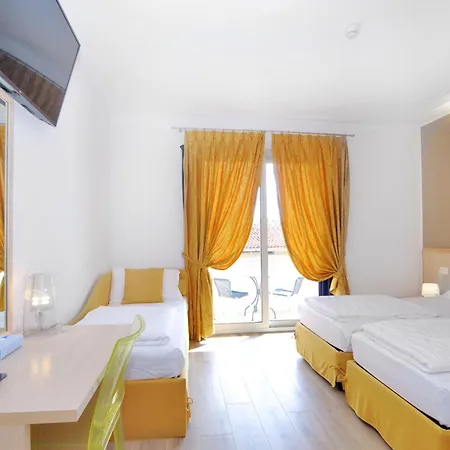 Cleofe Hotel