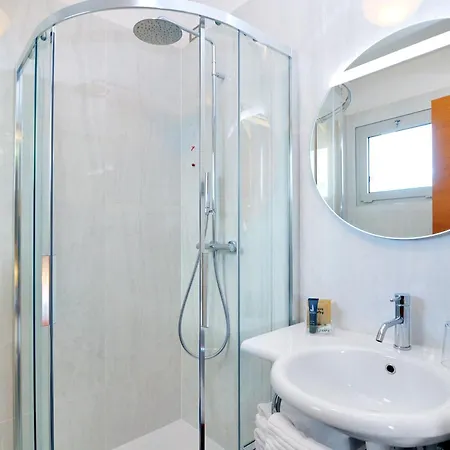Hotel Cleofe 3*