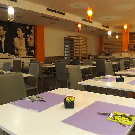 克莱奥费酒店 酒店