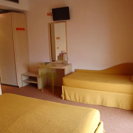 Hotel Eco Cleofe 3*